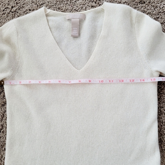 Banana Republic Ruffled Black White Sweater, V-neck Sweater, Size M - Picture 8 of 11